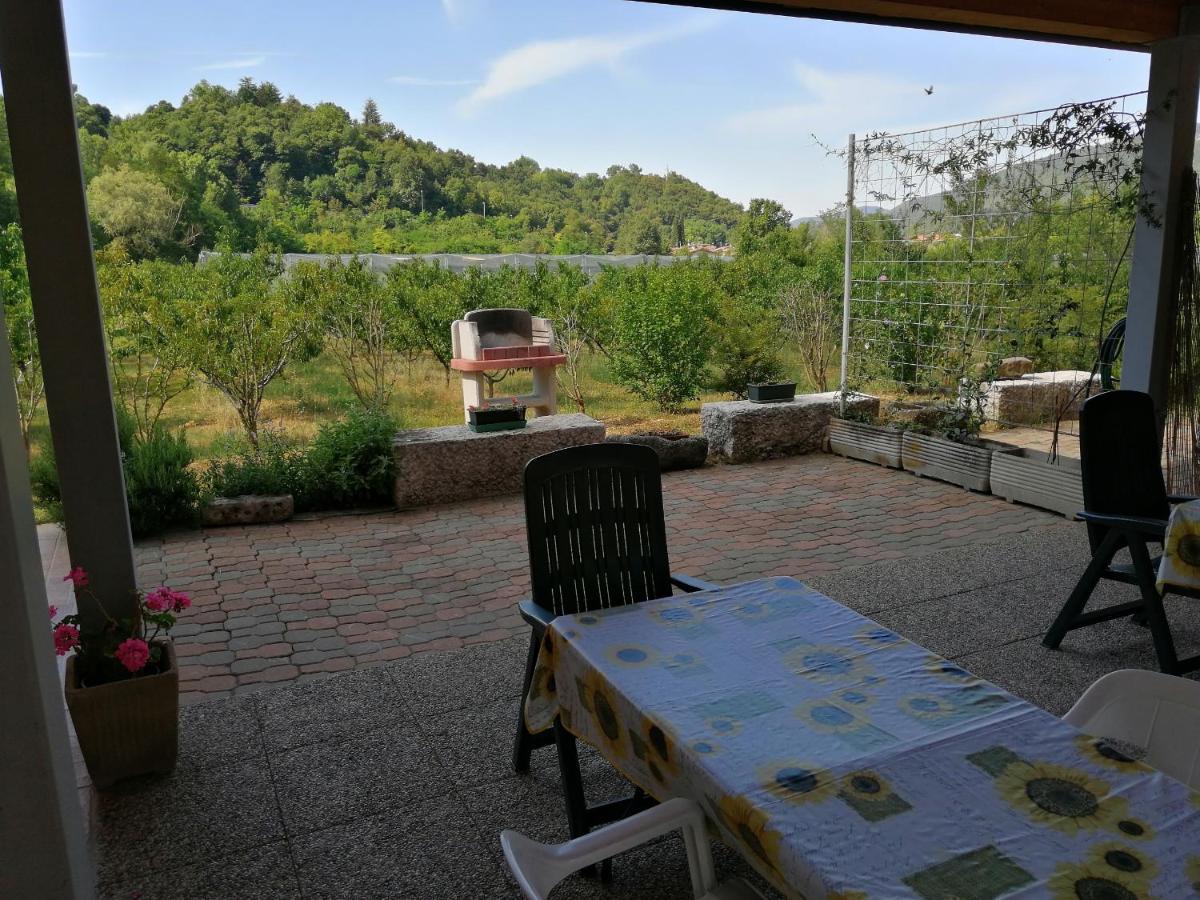 Cascina Legnago Bilocale A 6 Chilometri Da Salo' Apartment Villanuova sul clisi Exterior photo